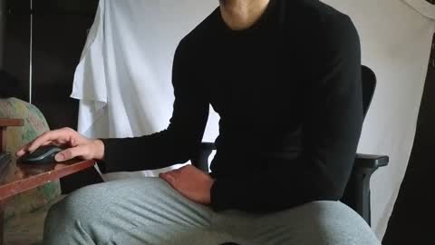 Marco. When Im offline you can view premium content in bio online show from 11/18/25, 09:58