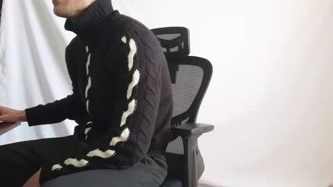 Marco. When Im offline you can view premium content in bio online show from 02/05/26, 12:10