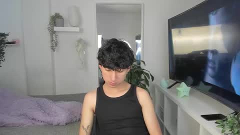 spider_baby_ online show from 12/01/25, 08:14