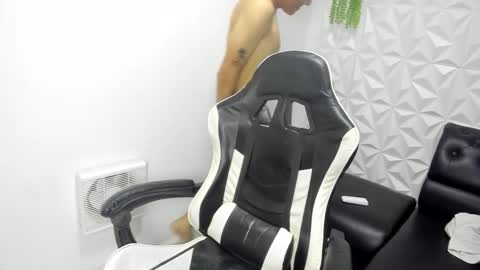 spiderdann_01 online show from 03/10/26, 06:46