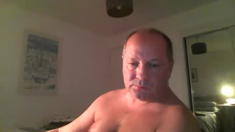 Snapshot of spidey1051a chatting on 02/11/25, 01:51 spidey1051a online show from 02/11/25, 01:51