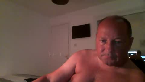 Snapshot of spidey1051a chatting on 09/20/25, 08:59 spidey1051a online show from 09/20/25, 08:59