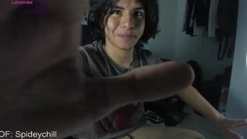 Snapshot of spideychill chatting on 02/21/26, 02:45 spideychill online show from 02/21/26, 02:45