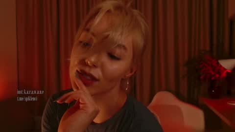 Snapshot of spiklencii chatting on 01/17/25, 04:36 Elizabeth online show from 01/17/25, 04:36