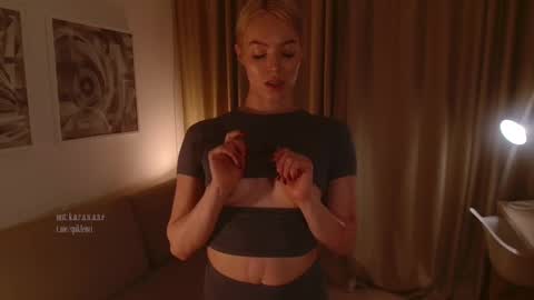 Snapshot of spiklencii chatting on 02/28/25, 05:26 Elizabeth online show from 02/28/25, 05:26