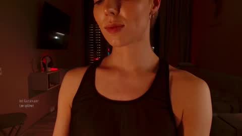 Snapshot of spiklencii chatting on 09/24/25, 05:05 Elizabeth online show from 09/24/25, 05:05