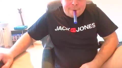 spirit_2706 online show from 04/22/26, 03:57