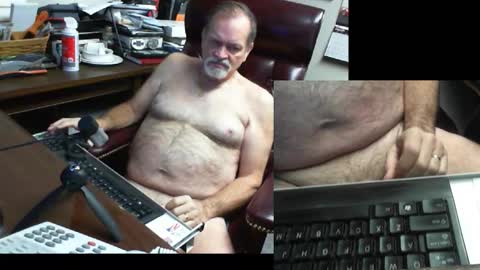 Snapshot of spitfire1964 chatting on 03/10/25, 04:03 Spitfire online show from 03/10/25, 04:03