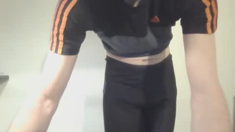 Snapshot of splafy chatting on 03/06/26, 09:22 ellie online show from 03/06/26, 09:22