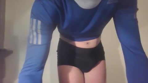 Snapshot of splafy chatting on 03/08/26, 08:01 ellie online show from 03/08/26, 08:01