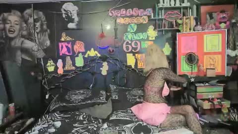 Snapshot of splashh_queen420 chatting on 04/13/26, 03:12 Daddy His Splash Queen online show from 04/13/26, 03:12