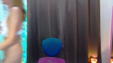 Snapshot of splendid_kim08 chatting on 01/09/25, 09:37 Kimmy online show from 01/09/25, 09:37