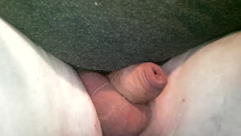 Snapshot of splitter60 chatting on 12/05/25, 12:47 splitter60 online show from 12/05/25, 12:47