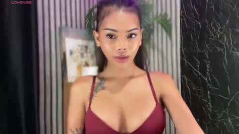 Snapshot of spoileme_babexx chatting on 04/11/26, 01:37 CALL ME RAINE online show from 04/11/26, 01:37