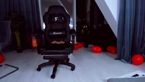 Anna online show from 03/02/25, 05:36