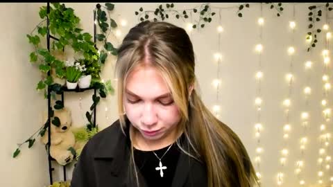 Karina online show from 05/12/26, 06:43