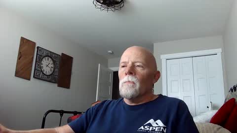 Snapshot of sportfish chatting on 09/21/25, 08:21 sportfish online show from 09/21/25, 08:21