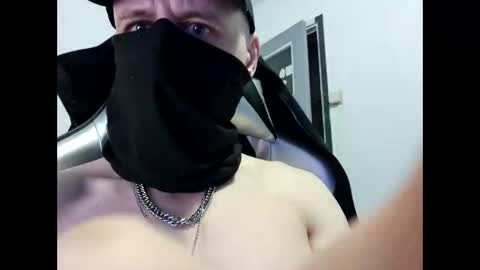 Snapshot of sportladru chatting on 12/17/25, 03:29 sportladru online show from 12/17/25, 03:29