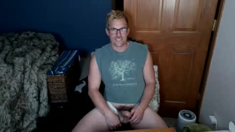 Snapshot of spun_redneck chatting on 03/22/26, 01:20 Spun Redneck online show from 03/22/26, 01:20