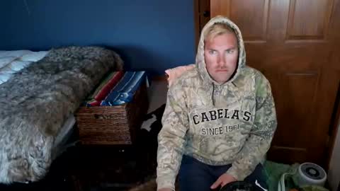 Snapshot of spun_redneck chatting on 04/01/26, 11:46 Spun Redneck online show from 04/01/26, 11:46