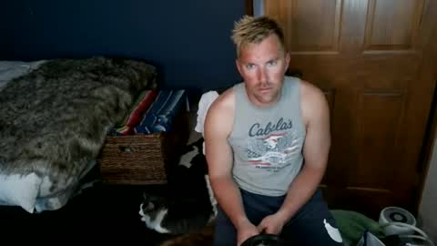Snapshot of spun_redneck chatting on 04/16/26, 12:11 Spun Redneck online show from 04/16/26, 12:11