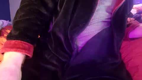 Snapshot of spunfuncumming chatting on 12/25/24, 06:41 spunfuncumming online show from 12/25/24, 06:41