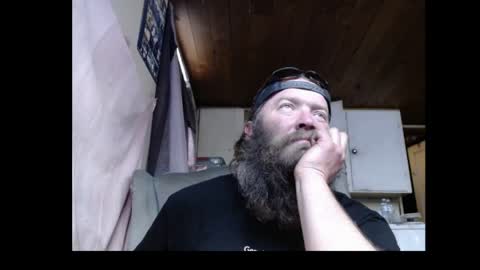 Snapshot of squegly chatting on 04/03/26, 09:13 Bryan online show from 04/03/26, 09:13