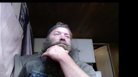 Snapshot of squegly chatting on 05/02/26, 12:43 Bryan online show from 05/02/26, 12:43