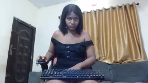 Snapshot of squirtcunt_xola chatting on 04/22/26, 04:59 melanie online show from 04/22/26, 04:59