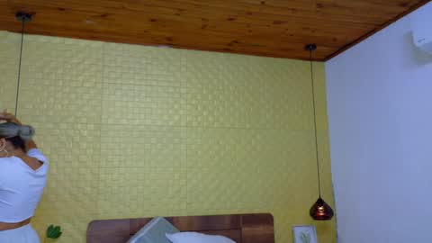 Snapshot of squirter_girl69 chatting on 02/06/25, 02:55 squirter_girl69 online show from 02/06/25, 02:55