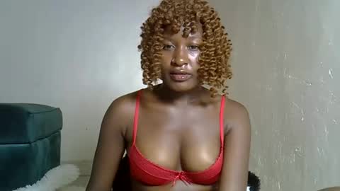 Snapshot of squirting_freak01 chatting on 10/24/25, 09:33 squirting_freak01 online show from 10/24/25, 09:33