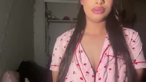 Snapshot of squirtinglexi chatting on 12/17/25, 08:20 Lexi online show from 12/17/25, 08:20