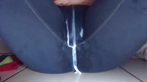 Snapshot of squirtkat25 chatting on 02/13/25, 03:07 squirtkat25 online show from 02/13/25, 03:07