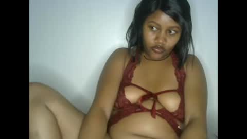Snapshot of squirtqueen333 chatting on 12/03/24, 10:39 shana online show from 12/03/24, 10:39