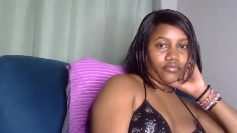 Snapshot of squirtqueen333 chatting on 12/05/24, 08:00 shana online show from 12/05/24, 08:00