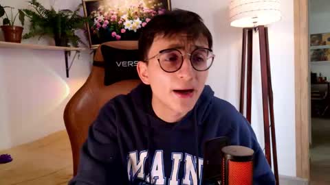 Snapshot of sr_evann chatting on 03/16/26, 06:12 sr_evann online show from 03/16/26, 06:12