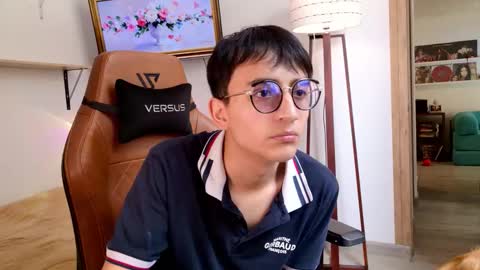 Snapshot of sr_evann chatting on 03/26/26, 06:35 sr_evann online show from 03/26/26, 06:35
