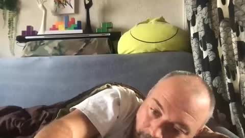 Snapshot of srekos38 chatting on 10/16/25, 01:12 srekos38 online show from 10/16/25, 01:12