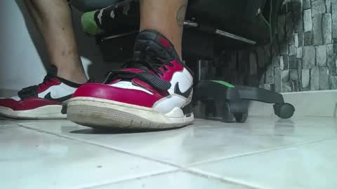 sr master cum its my old account online show from 11/25/25, 06:08