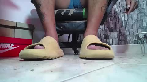 sr master cum its my old account online show from 03/29/26, 03:01