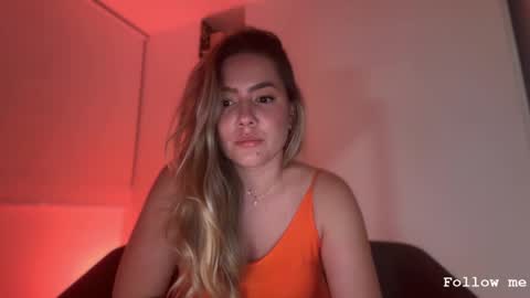 Snapshot of srta__sophie chatting on 05/02/26, 01:21 Sophie 3 online show from 05/02/26, 01:21