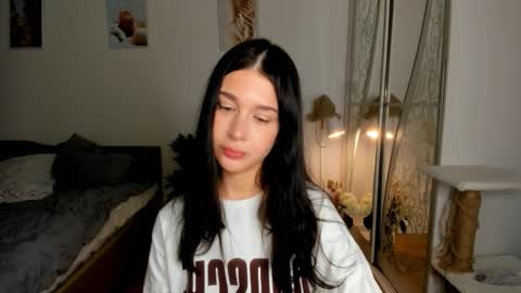 Snapshot of ssash1mii chatting on 03/09/26, 09:52 Hey guys i miss you so much online show from 03/09/26, 09:52