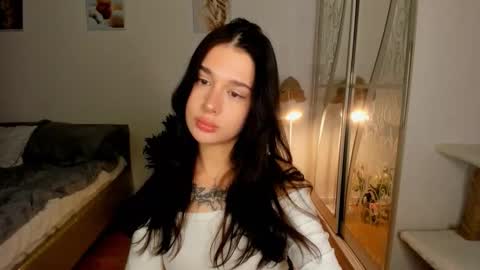 Snapshot of ssash1mii chatting on 03/10/26, 10:04 Hey guys i miss you so much online show from 03/10/26, 10:04