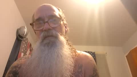 Snapshot of ssdrums3 chatting on 11/23/25, 07:30 ssdrums3 online show from 11/23/25, 07:30