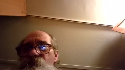 Snapshot of ssdrums3 chatting on 02/14/26, 06:43 ssdrums3 online show from 02/14/26, 06:43