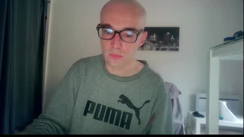 Snapshot of ssenzo chatting on 12/16/24, 07:26 ssenzo online show from 12/16/24, 07:26