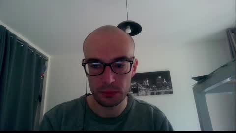 Snapshot of ssenzo chatting on 12/22/24, 09:00 ssenzo online show from 12/22/24, 09:00