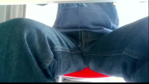 Snapshot of ssenzo chatting on 12/25/24, 11:22 ssenzo online show from 12/25/24, 11:22