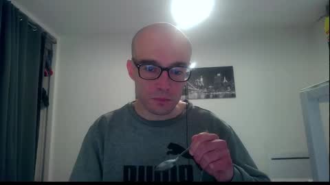 Snapshot of ssenzo chatting on 02/11/25, 08:05 ssenzo online show from 02/11/25, 08:05