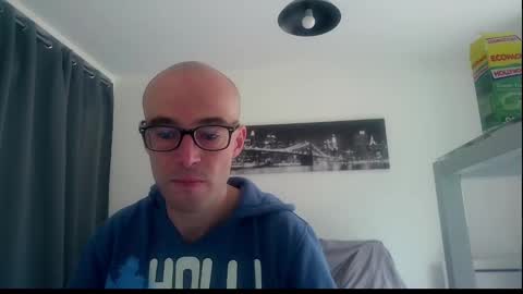 Snapshot of ssenzo chatting on 02/11/25, 11:43 ssenzo online show from 02/11/25, 11:43